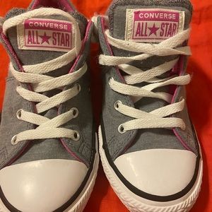Girls Converse size 2